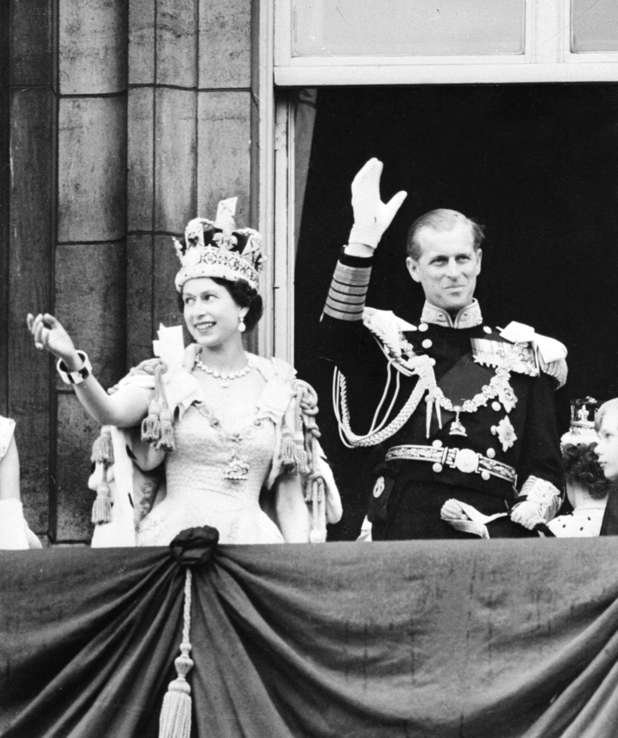 خلال 73 عاماً من الزواج.. شكوى وحيدة أرّقت الأمير فيليب من الملكة إليزابيث - اخبار الامارات ENN