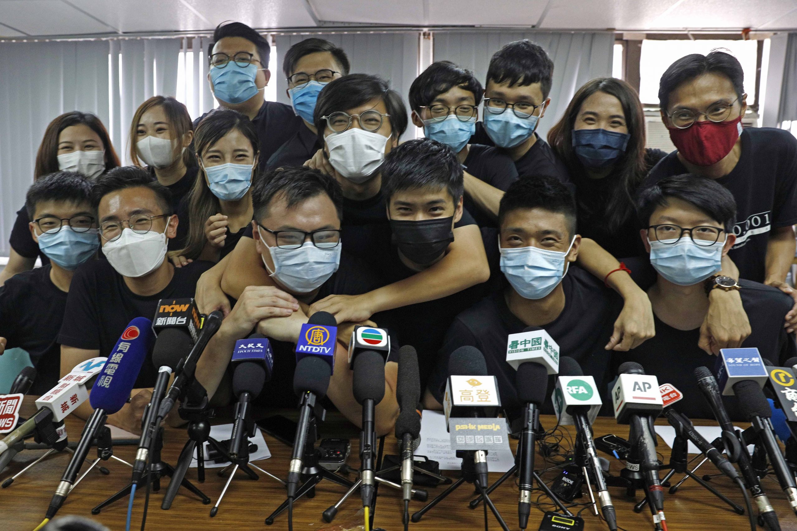 香港：大規模逮捕民主派政治人物
