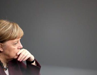 Corona-Politik im Bundestag: Merkels Hoffnung