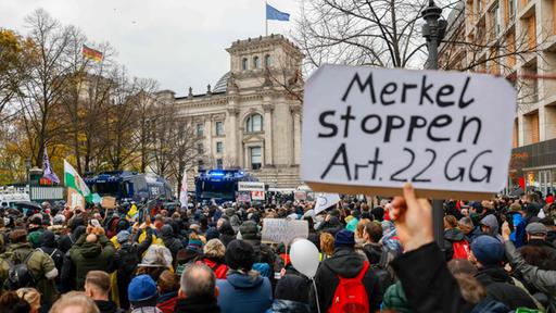 Corona-Proteste: Verfassungsschutz warnt vor neuem Extremismus