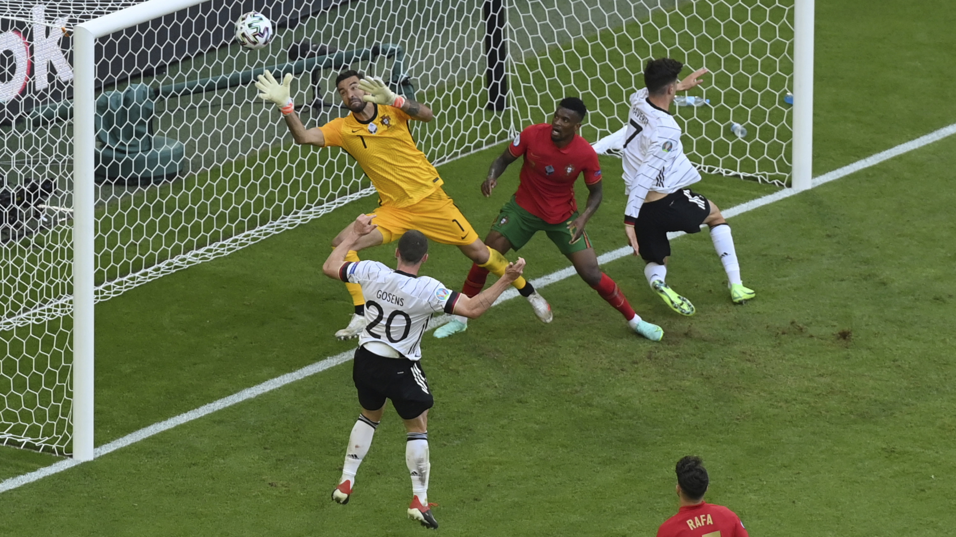Fußball-EM: Deutschland gewinnt gegen Portugal mit 4:2