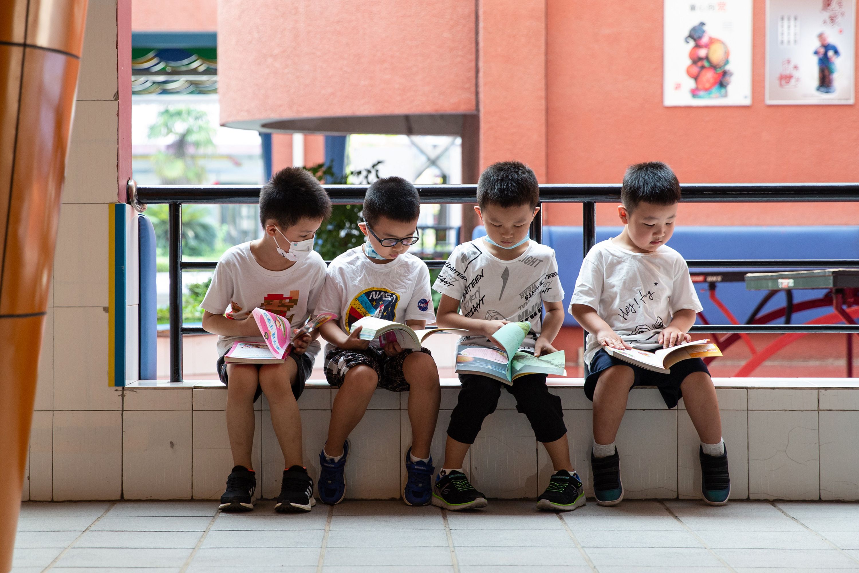La vuelta a las aulas 100% presencial fracasa en 12 autonomías | Educación