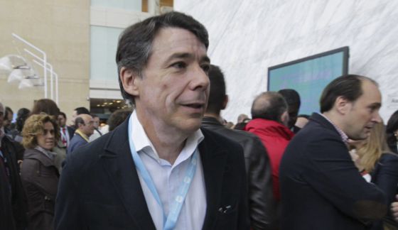 El juez apunta a Ignacio González tras reactivar el caso de la caja b del PP nacional | España