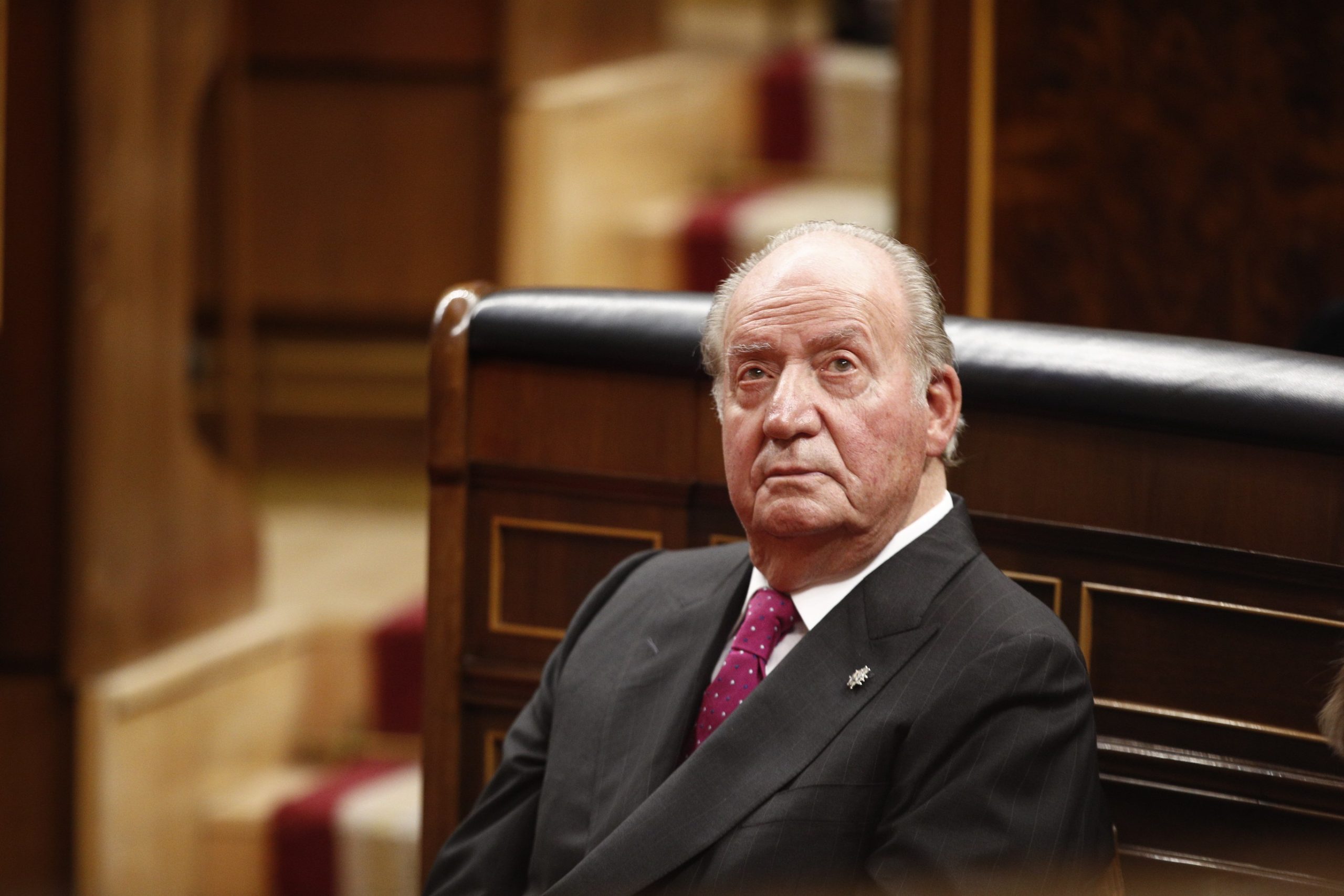 El rey Juan Carlos presenta una propuesta para una regularización fiscal