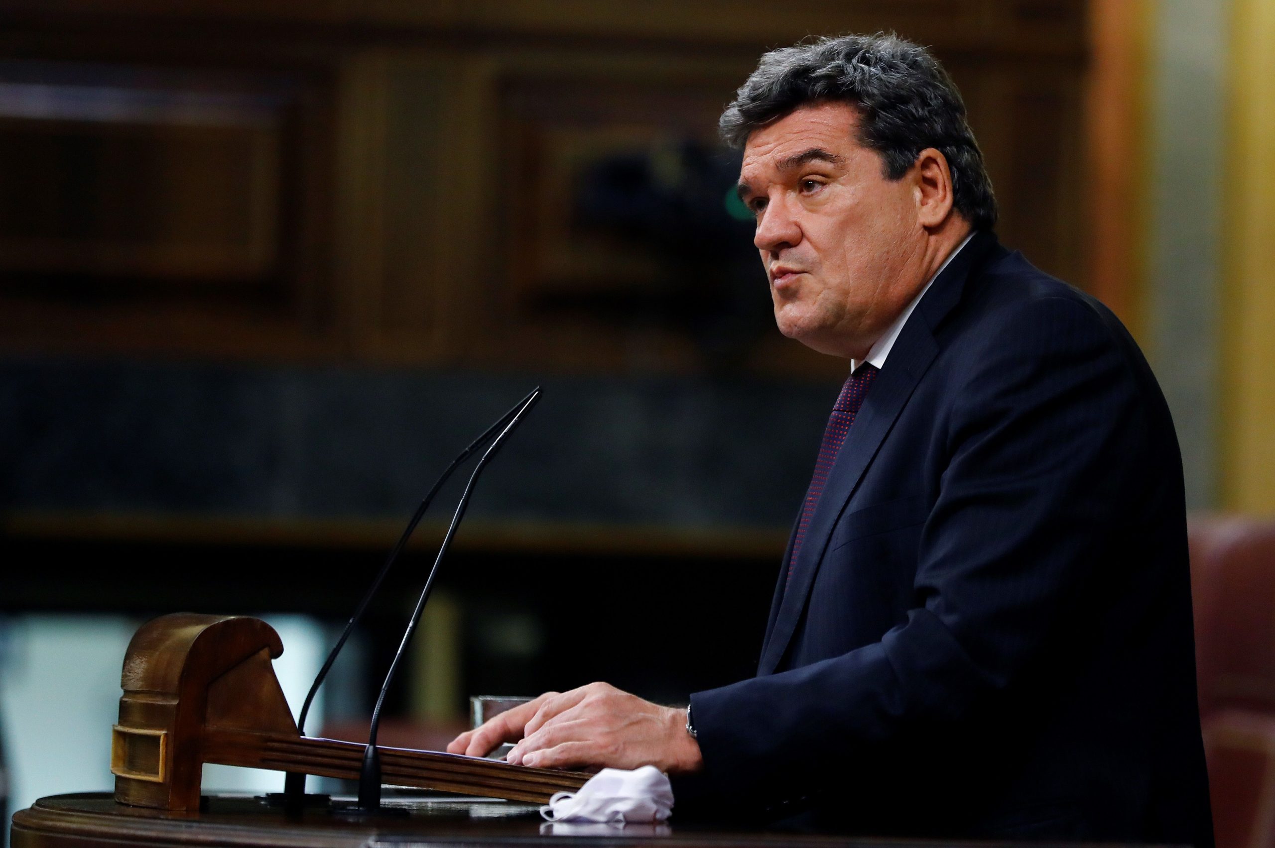 Escrivá estima que el PIB crecerá un 2,4% en el cuarto trimestre