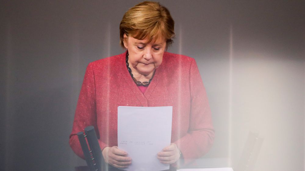 Merkel pide nuevas restricciones en Alemania: “Pagar un precio diario de 590 muertos no es aceptable”