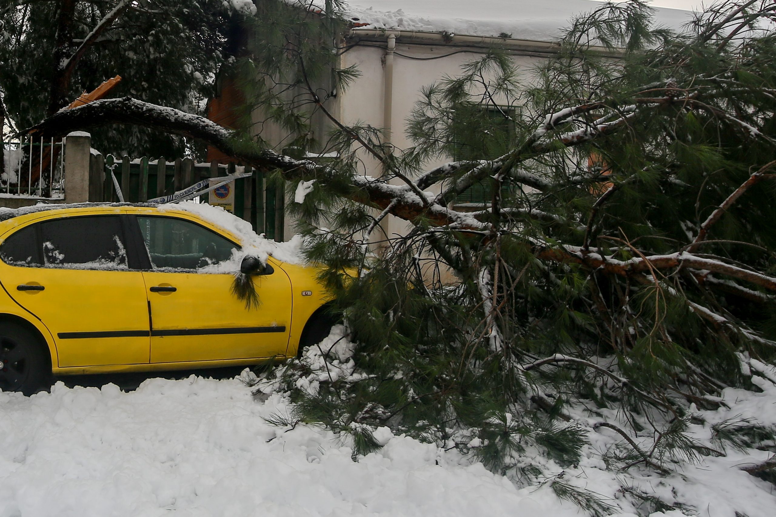 Los seguros privados de hogar y coche deberán cubrir los daños de la nevada