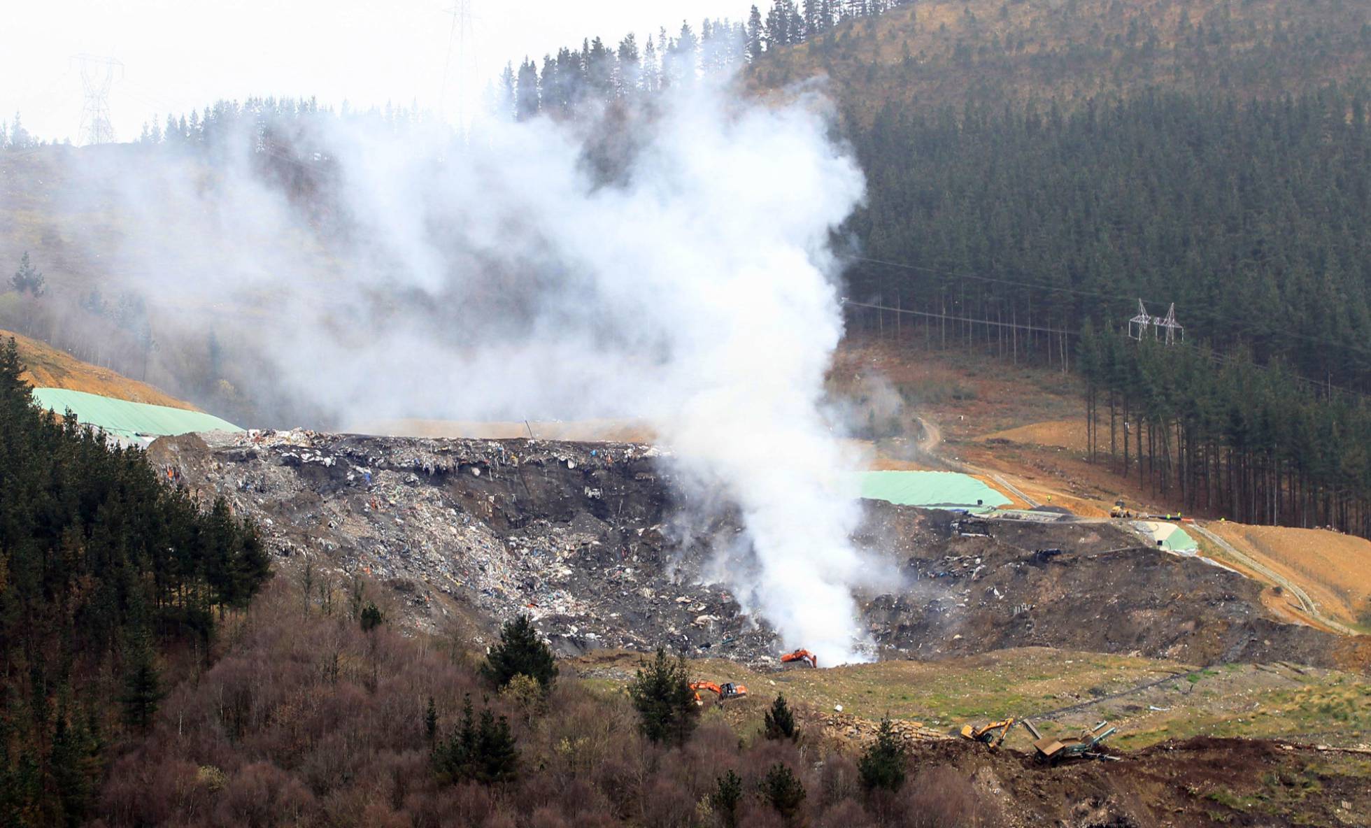 Bruselas no observa infracción ambiental en el caso del vertedero de Zaldibar