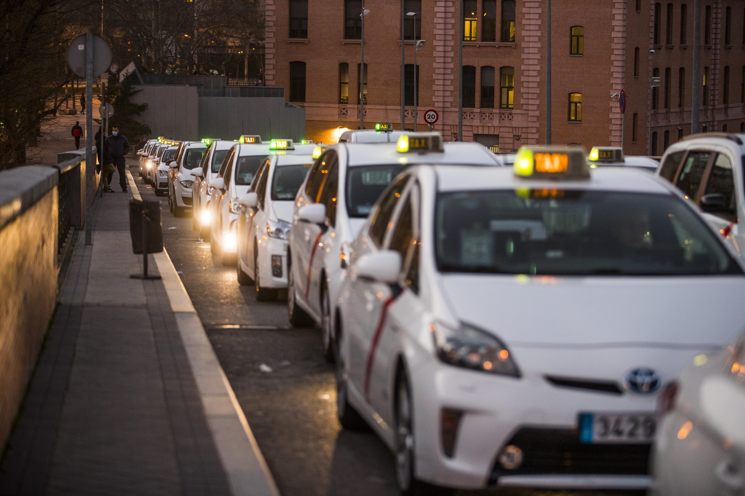 De panaderías a taxistas: estos son los autónomos y empresarios que podrán pedir las ayudas del rescate