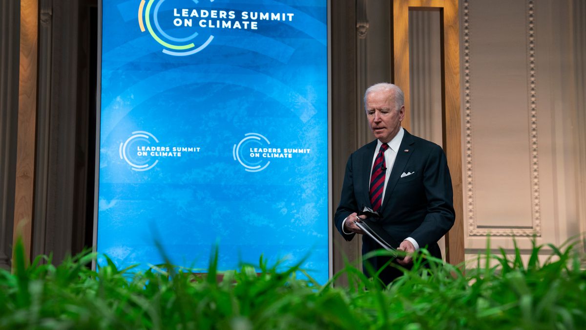 EE UU vuelve a la lucha climática y promete recortar a la mitad sus emisiones en una década