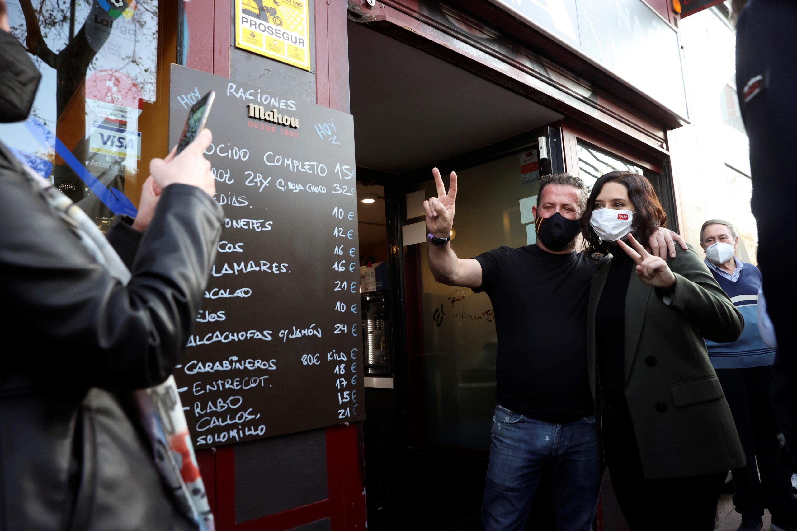 El bloque de izquierda se rearma en Madrid empujado por el oxígeno del CIS