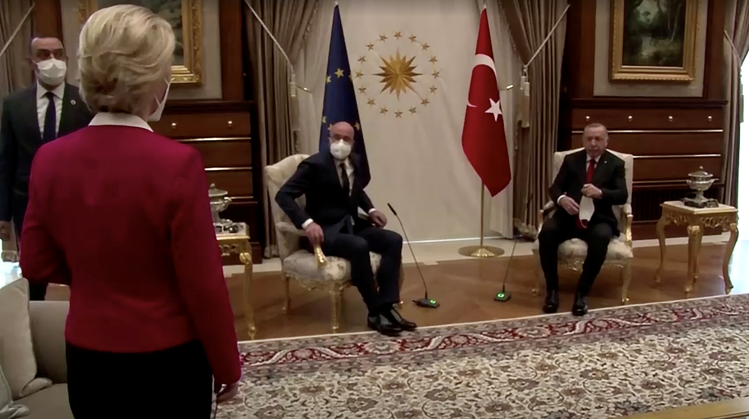 La Eurocámara forzará la comparecencia de Michel y Von der Leyen para explicar el desplante de Erdogan