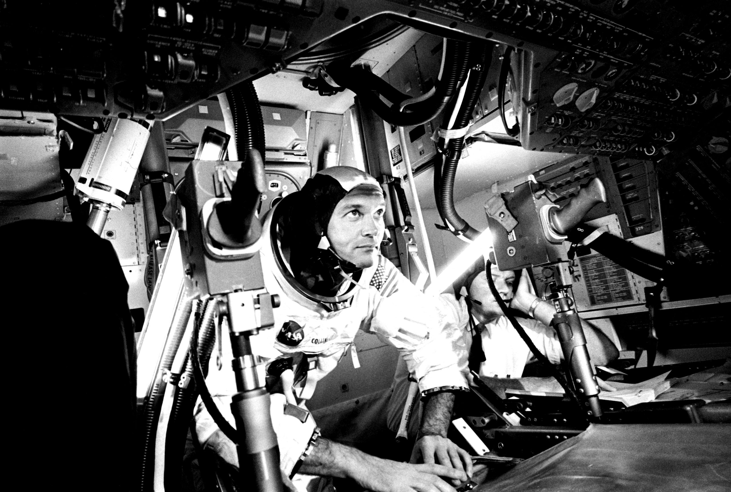 Muere Michael Collins, el astronauta que participó en la primera misión que pisó la Luna con el ‘Apolo 11′