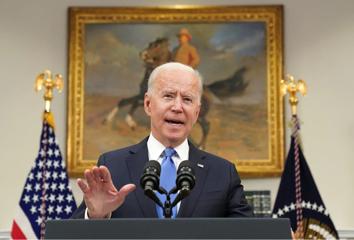 Biden insta a Moscú a actuar contra el grupo responsable del ciberataque al oleoducto