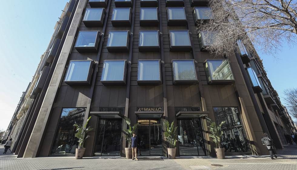La justicia anula el plan de Colau que pone coto a los hoteles en Barcelona aunque sigue vigente porque se revisó