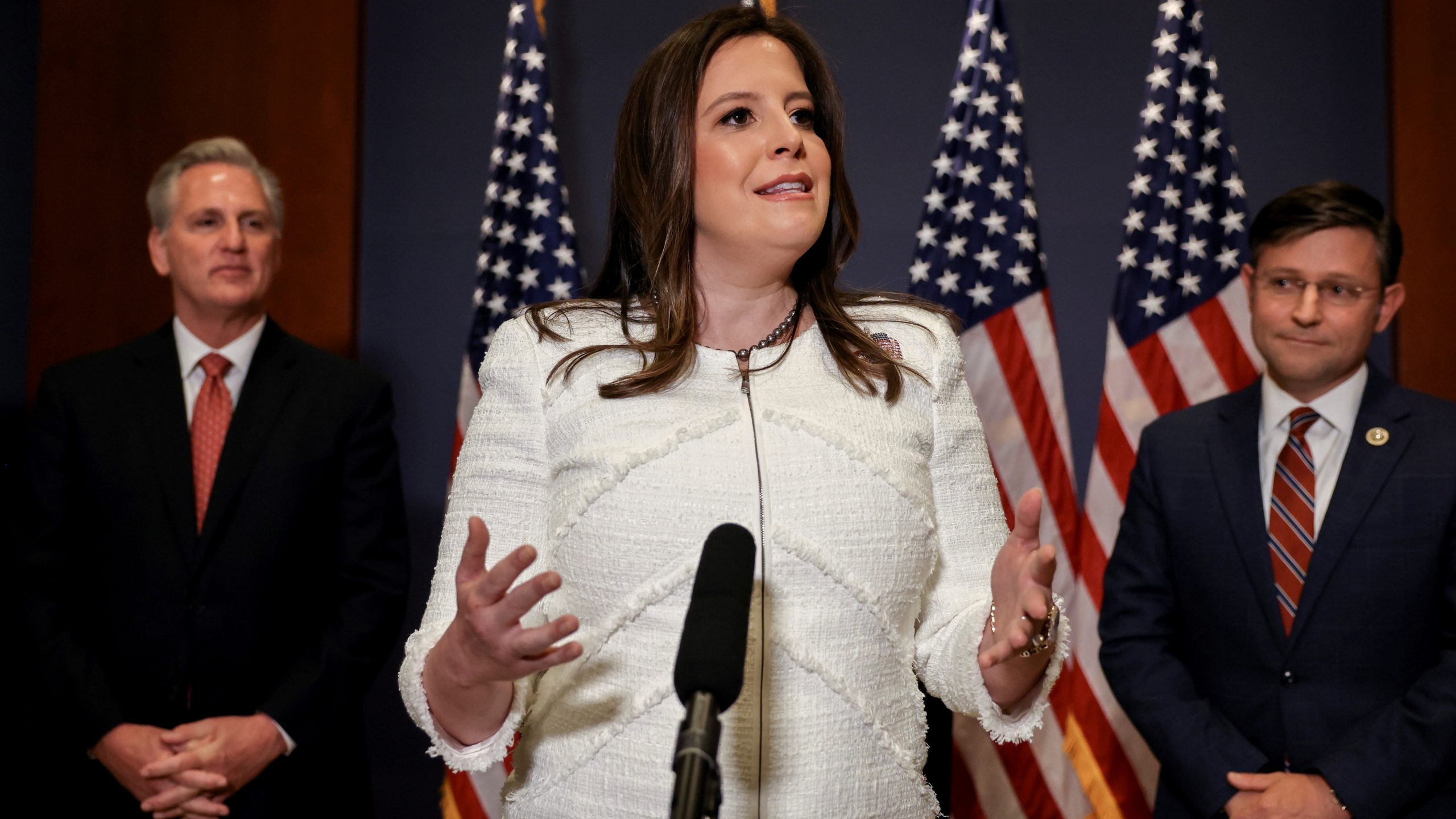 Los republicanos aúpan a una aliada de Trump al liderazgo del partido en la Cámara de Representantes
