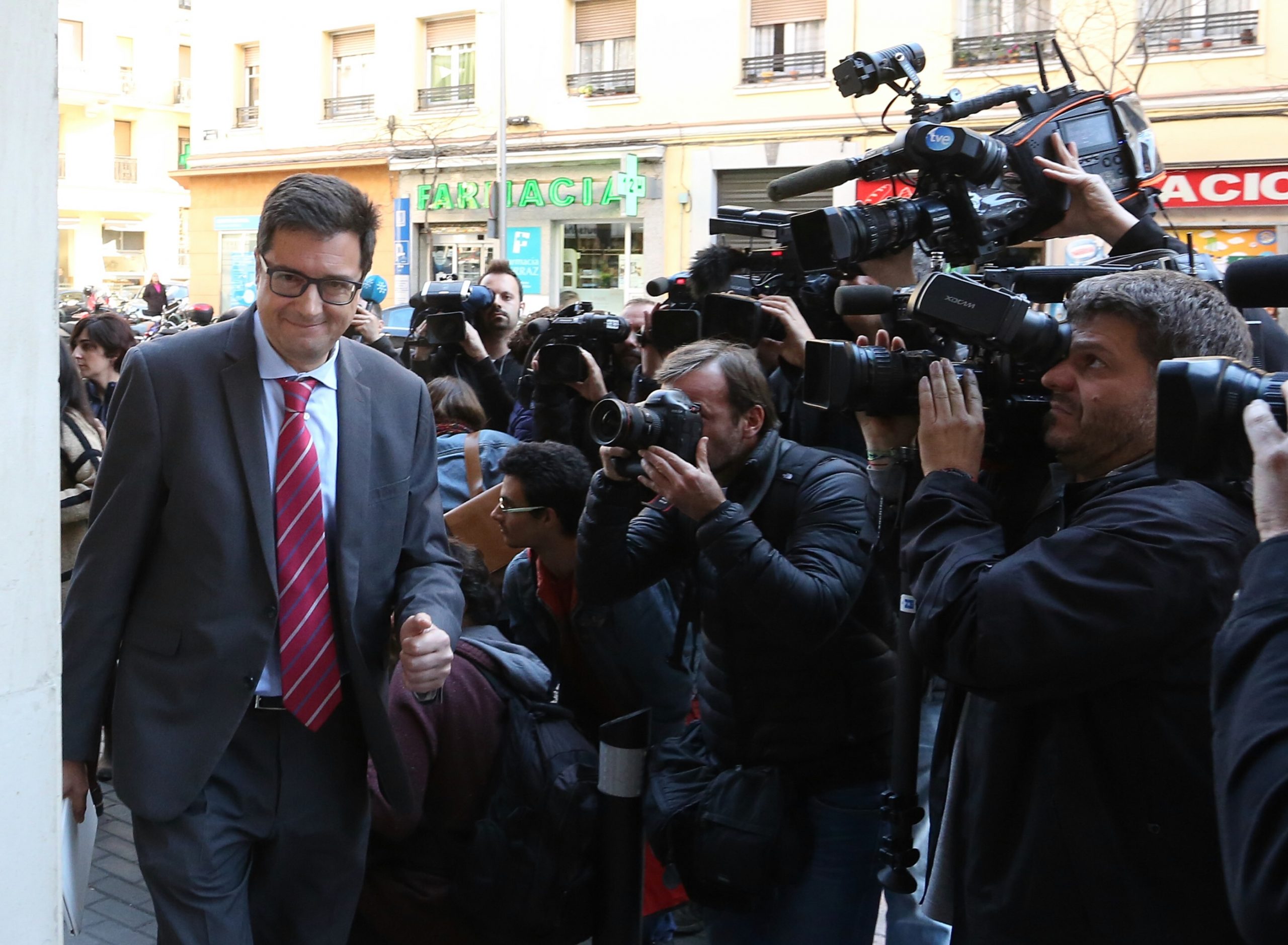 El PSOE afronta una renovación  tan profunda como la del Gobierno