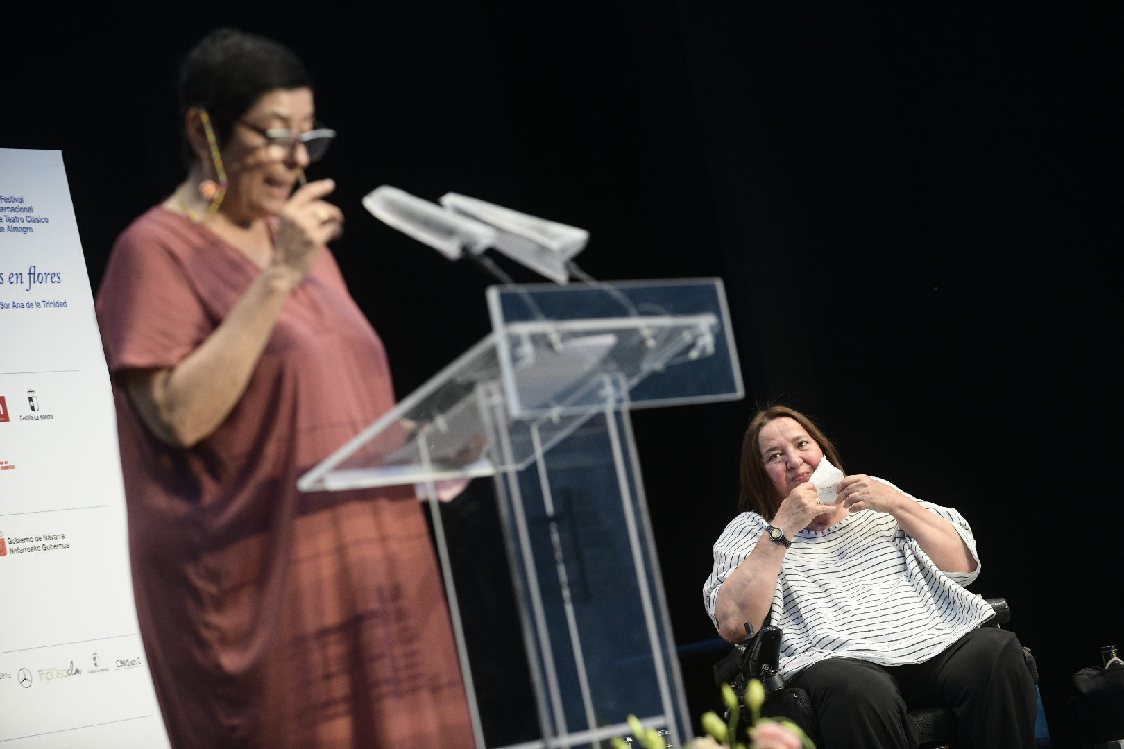 El festival de teatro de Almagro celebra la labor “indómita” de la periodista Rosana Torres