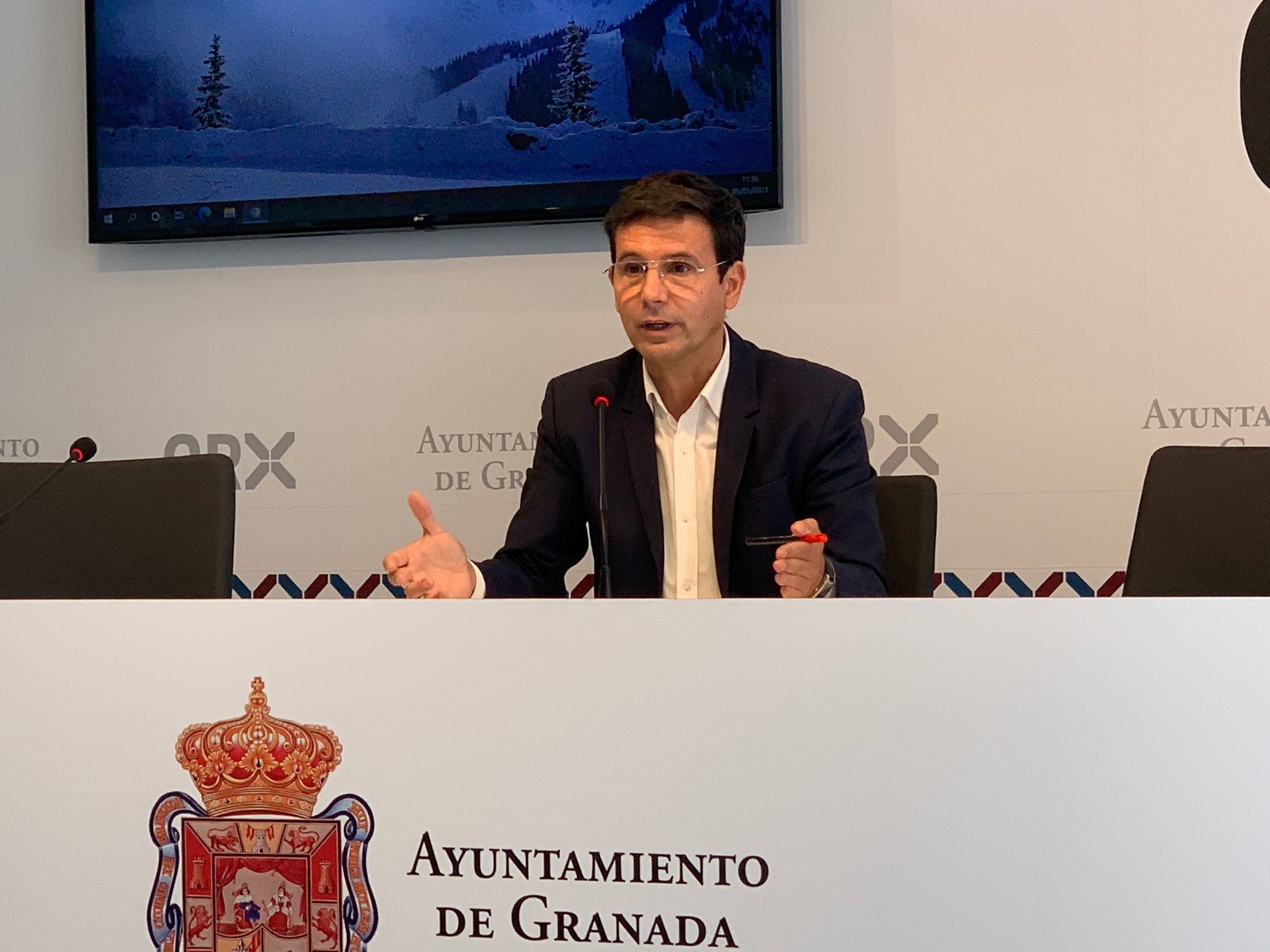 Granada elige al socialista Francisco Cuenca como alcalde