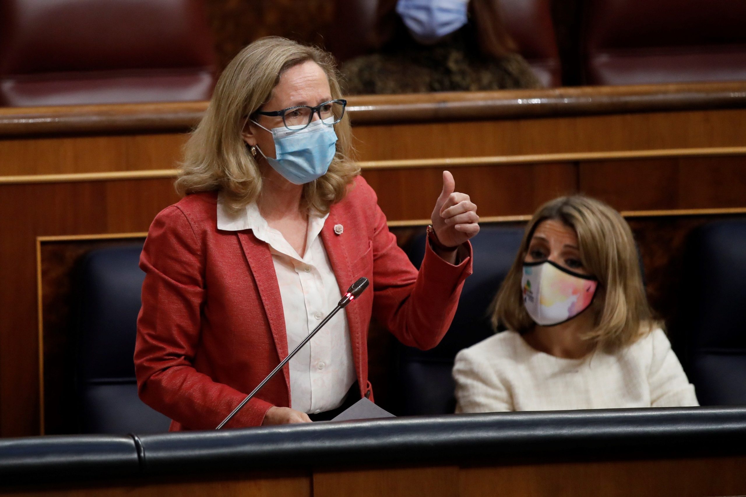 La mejora del empleo de junio reabre el debate sobre la subida del salario mínimo este año