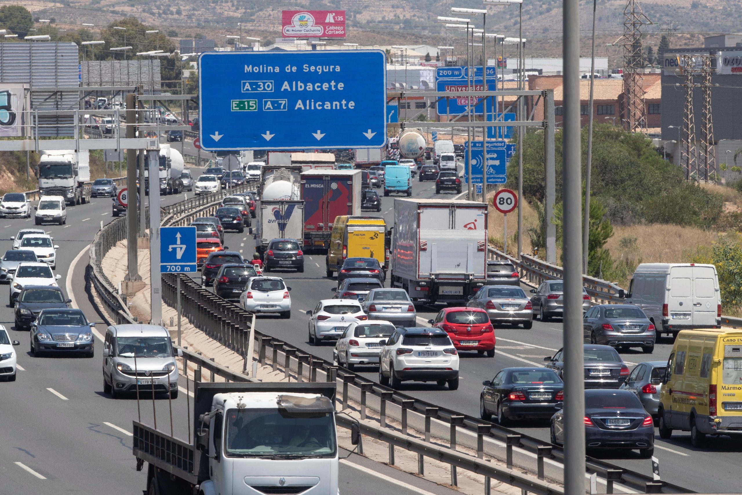 Operación Salida de julio: el turismo nacional aguarda con esperanza y cautela el verano de la recuperación