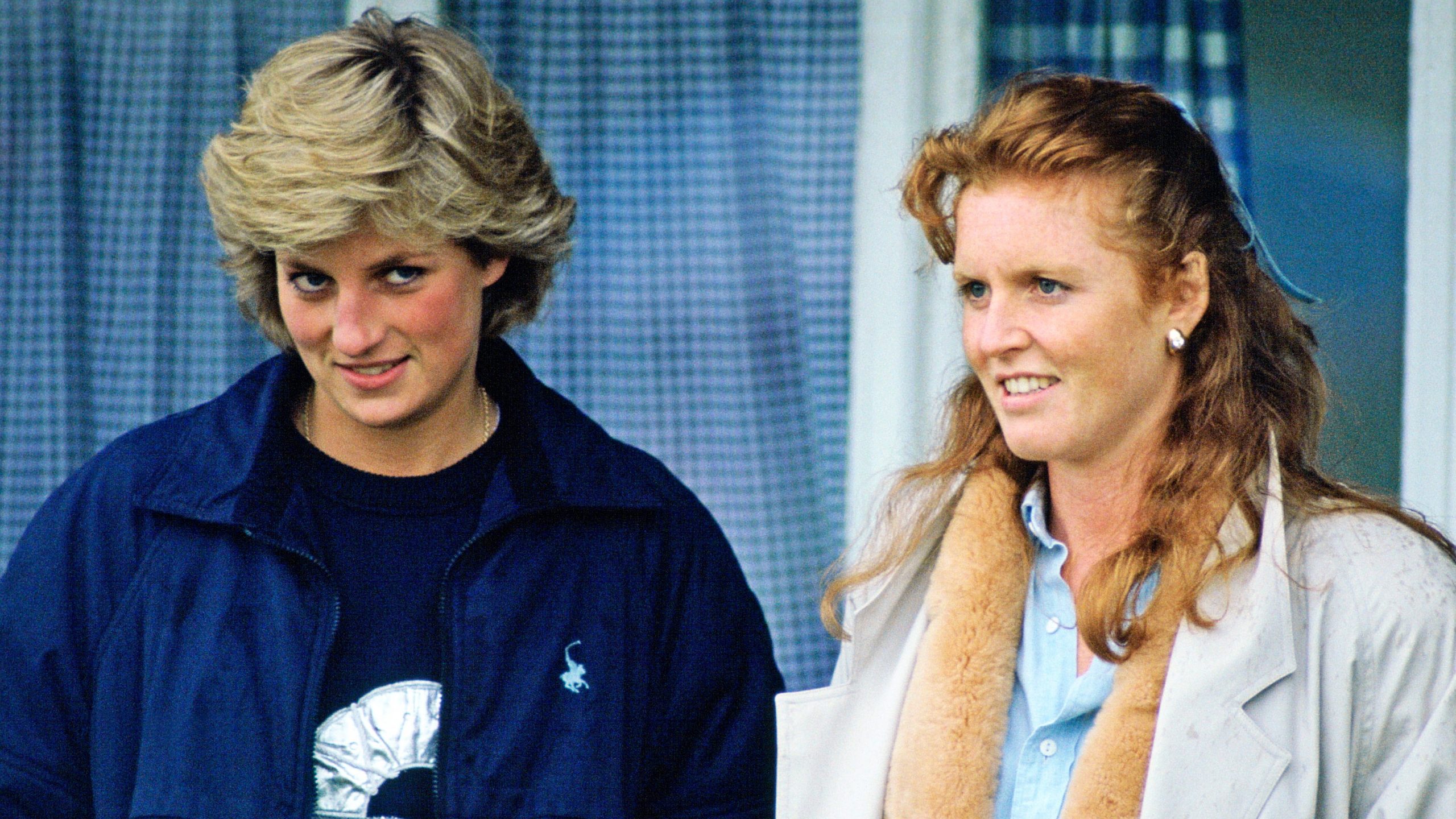 Sarah Ferguson reflexiona sobre su amistad con Diana de Gales: “Nos colocaron como la santa y la pecadora”