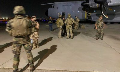 Últimas noticias de Afganistán, en directo | Los vuelos para huir de Afganistán prosiguen mientras los talibanes mantienen el cerco sobre el aeropuerto de Kabul