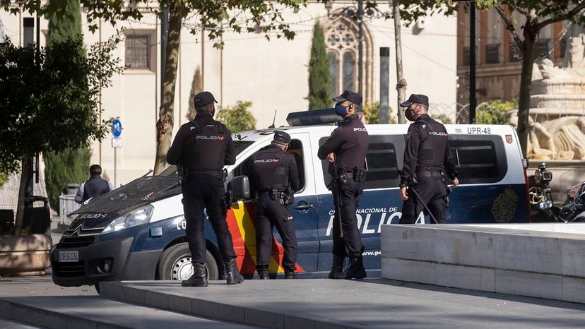 Un hombre mata a su pareja y luego se suicida en Sevilla