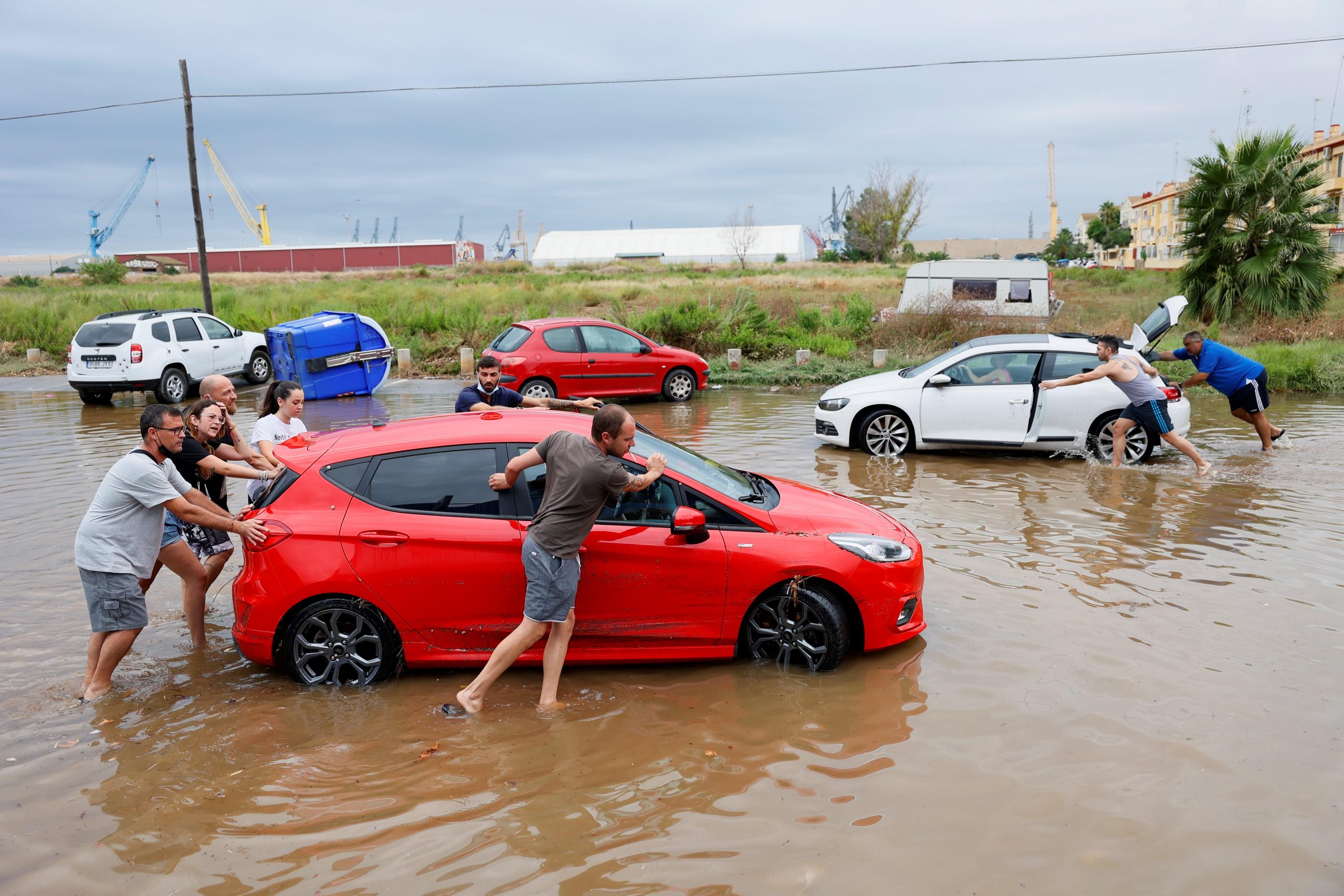 Valencia y Castellón, pendientes de las tormentas que han descargado más de 100 litros en una hora en Sagunto