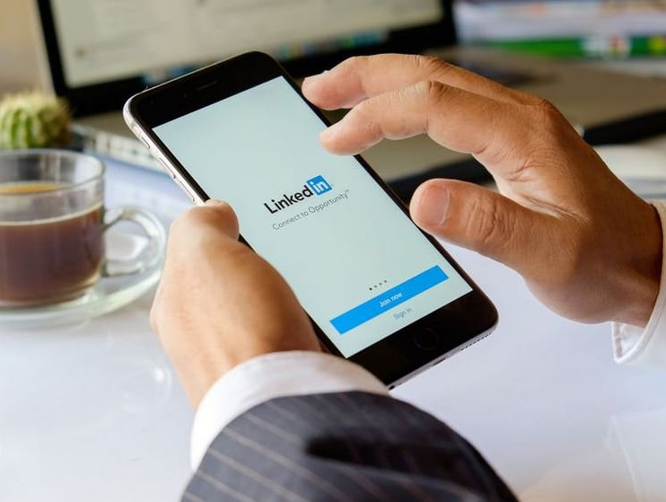 LinkedIn n'est pas exempt de faux comptes