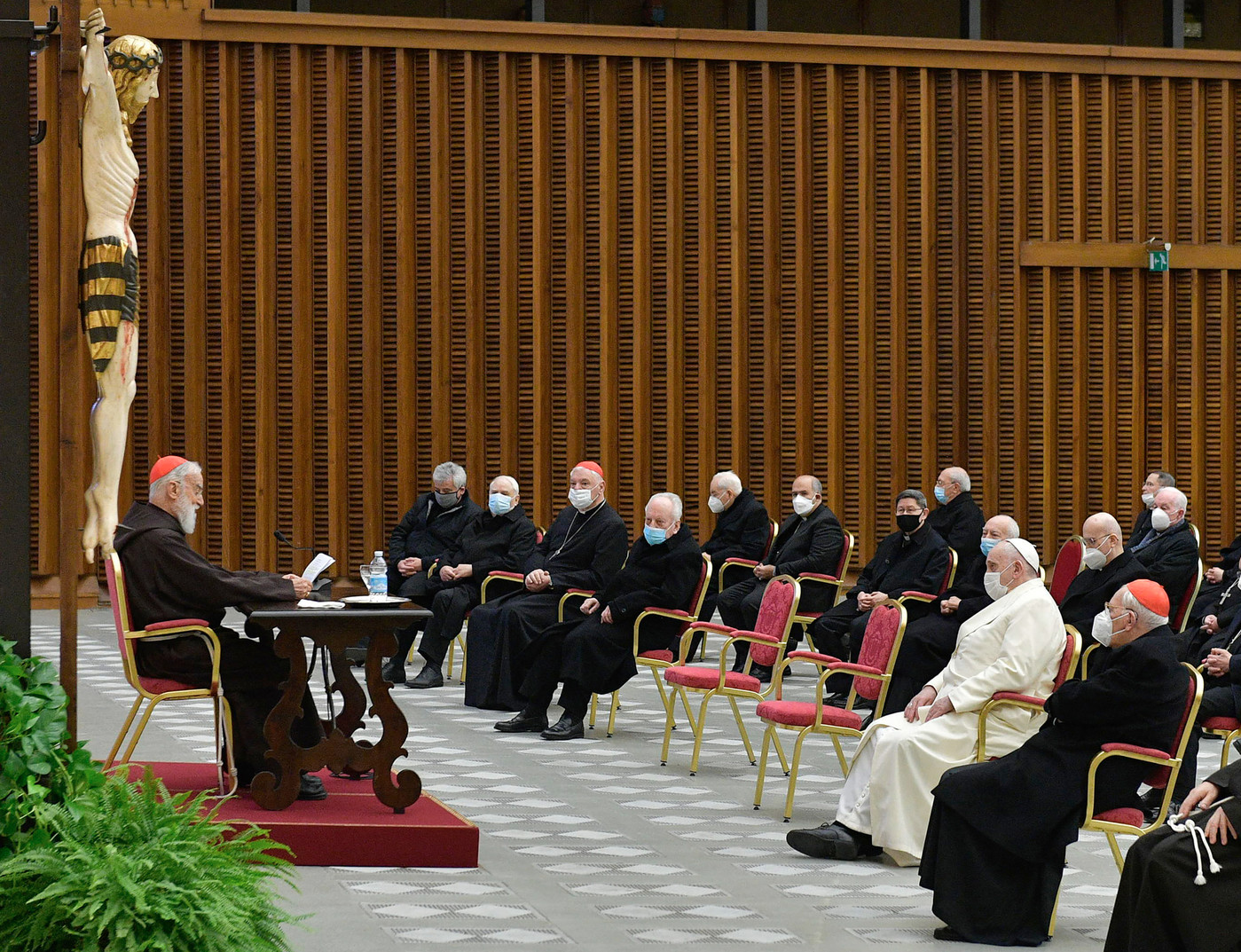 Devant la Curie, le pape François fait l’éloge de la crise