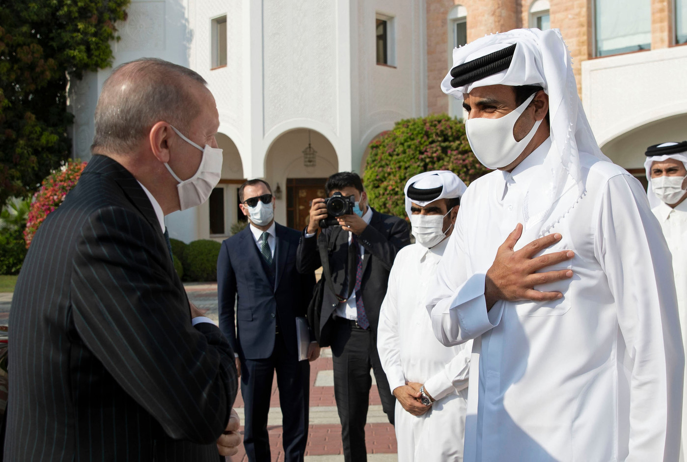 Le Qatar au secours de la Turquie à coups de milliards