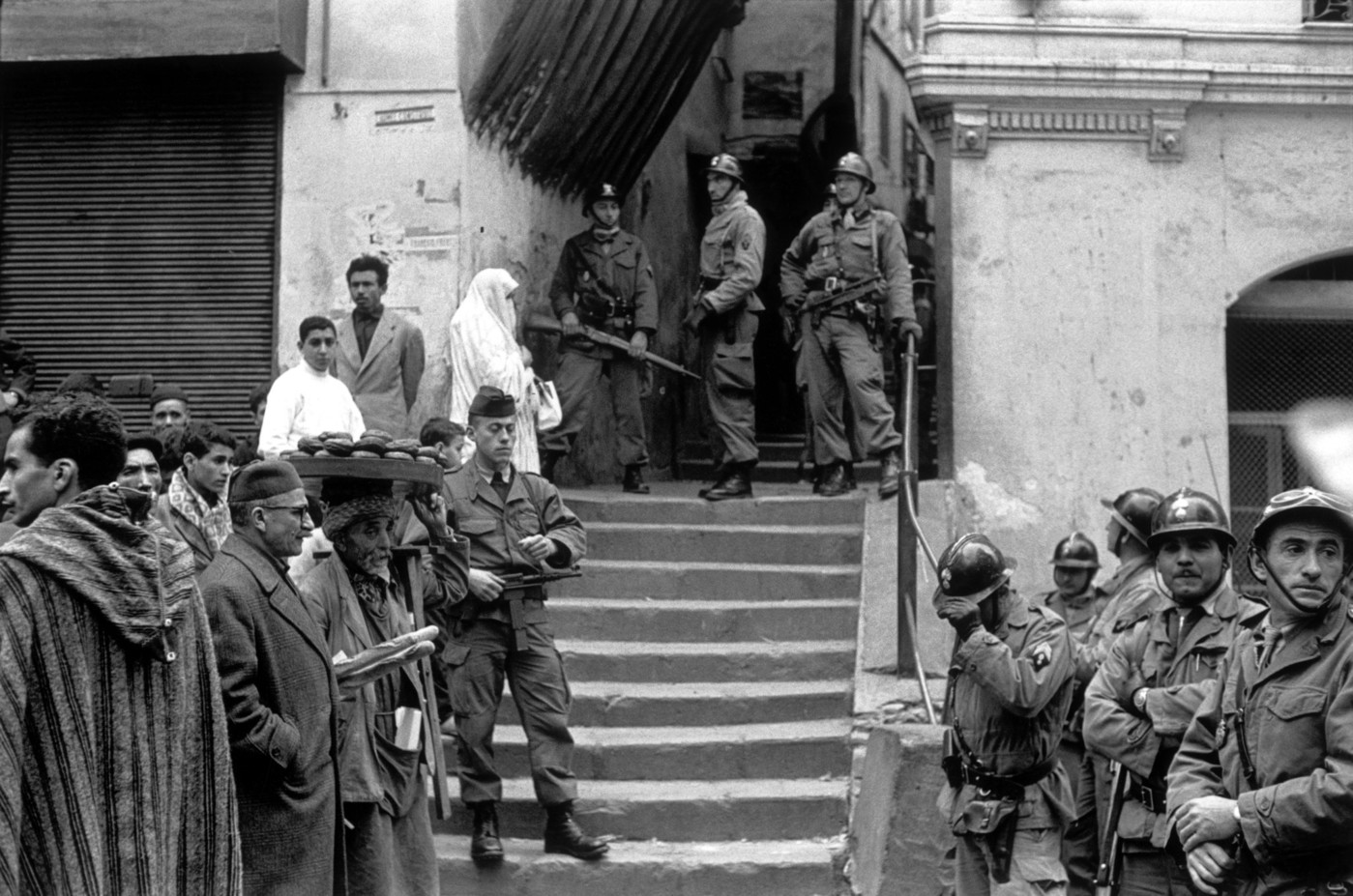 Mémoires de la guerre d’Algérie, plutôt des actes que des excuses