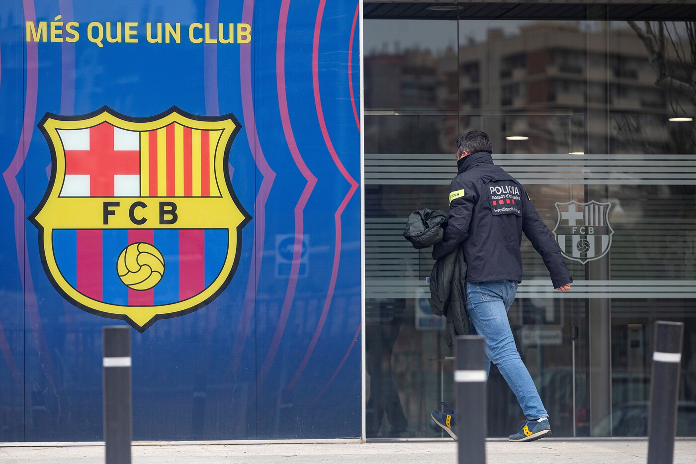 perquisitions et arrestation de l’ex-président du FC Barcelone