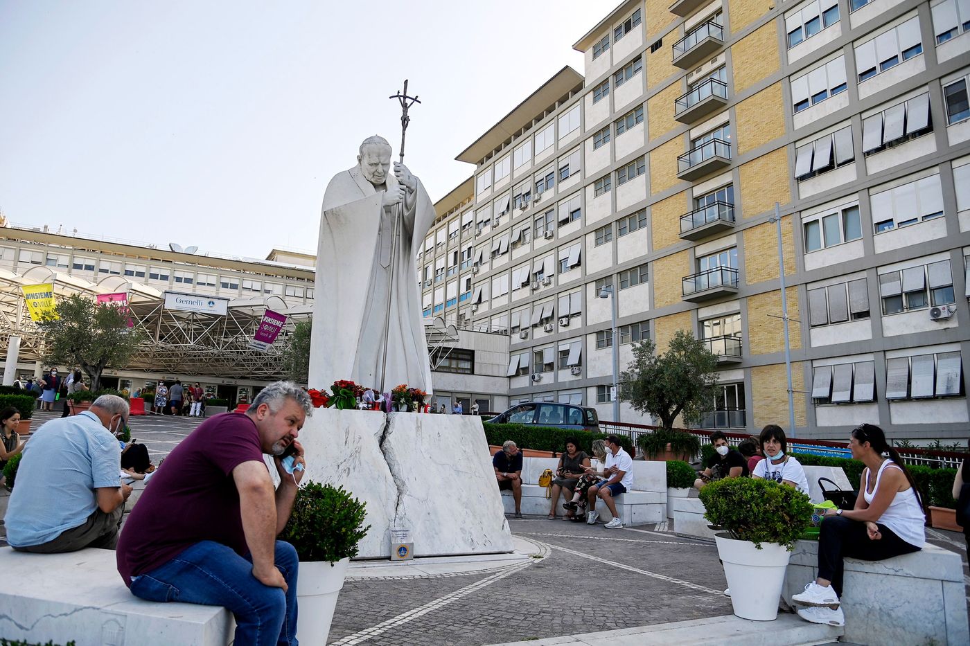 Le pape François célébrera l’Angélus depuis l’hôpital