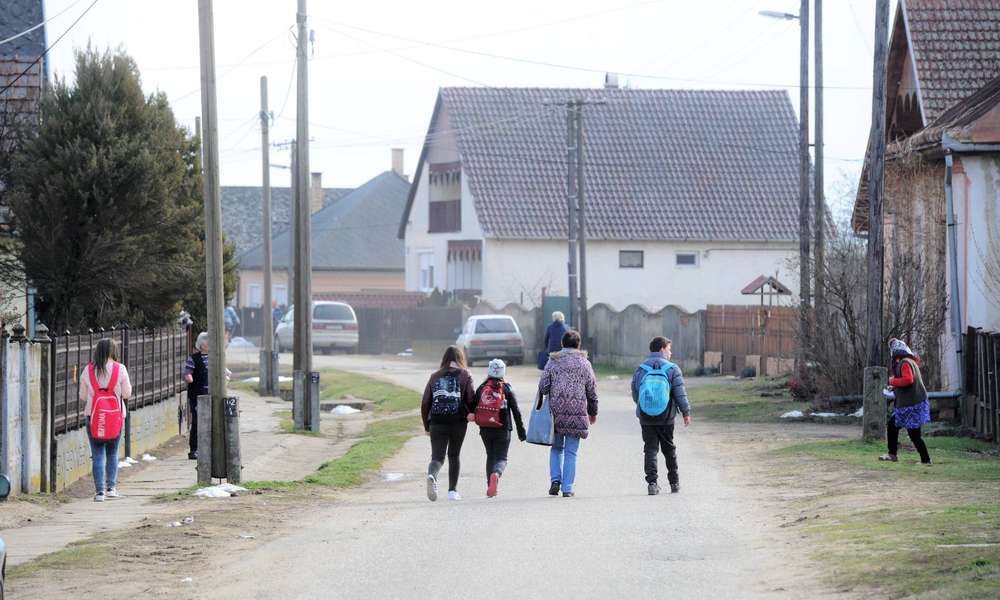 Népszava A tehetősebbeknek segítség, másoknak csak álom a falusi csok