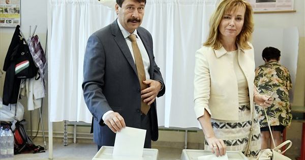 Kitűzte az önkormányzati választások dátumát Áder János