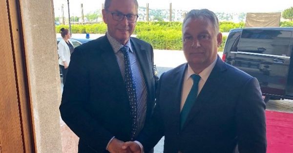 Felszólították a Miniszterelnökséget, hogy adja ki Orbán Viktor augusztus 20-i VIP-bulijának a számláit