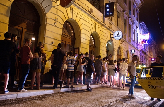 Itthon: Hont: Ez a város egy távoli bolygó