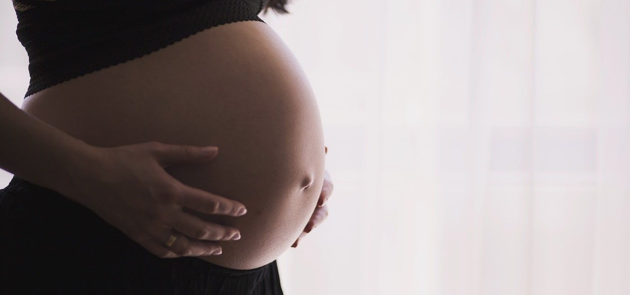 Bonus mamma da 800 euro: cos'è e come funziona/ Domanda Inps: a chi spetta, requisiti