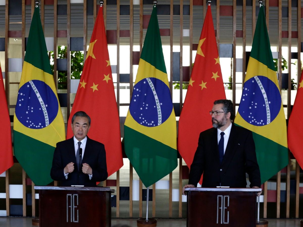 China espera elevar a "nuevos niveles" su relación "estratégica" con Brasil