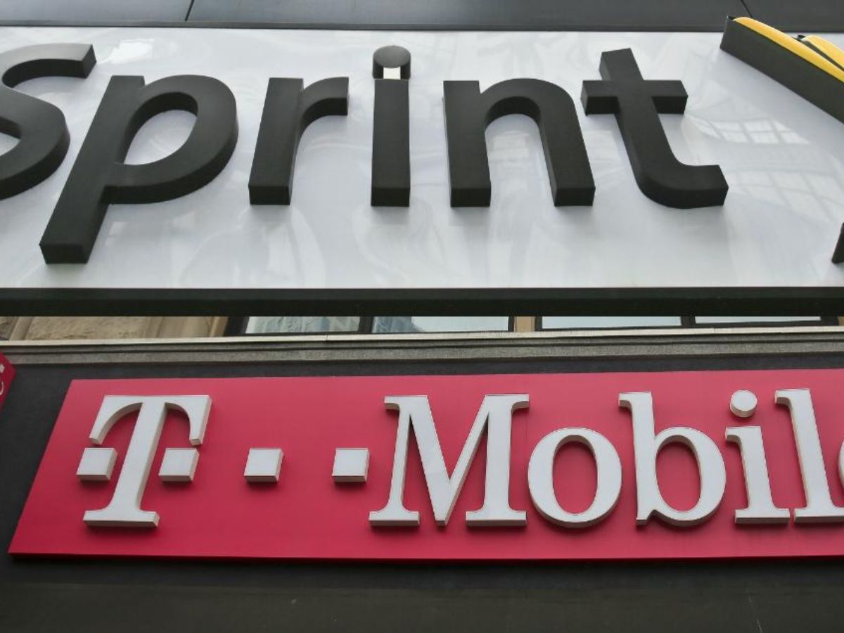 Gobierno de EU aprueba fusión entre T-Mobile y Sprint