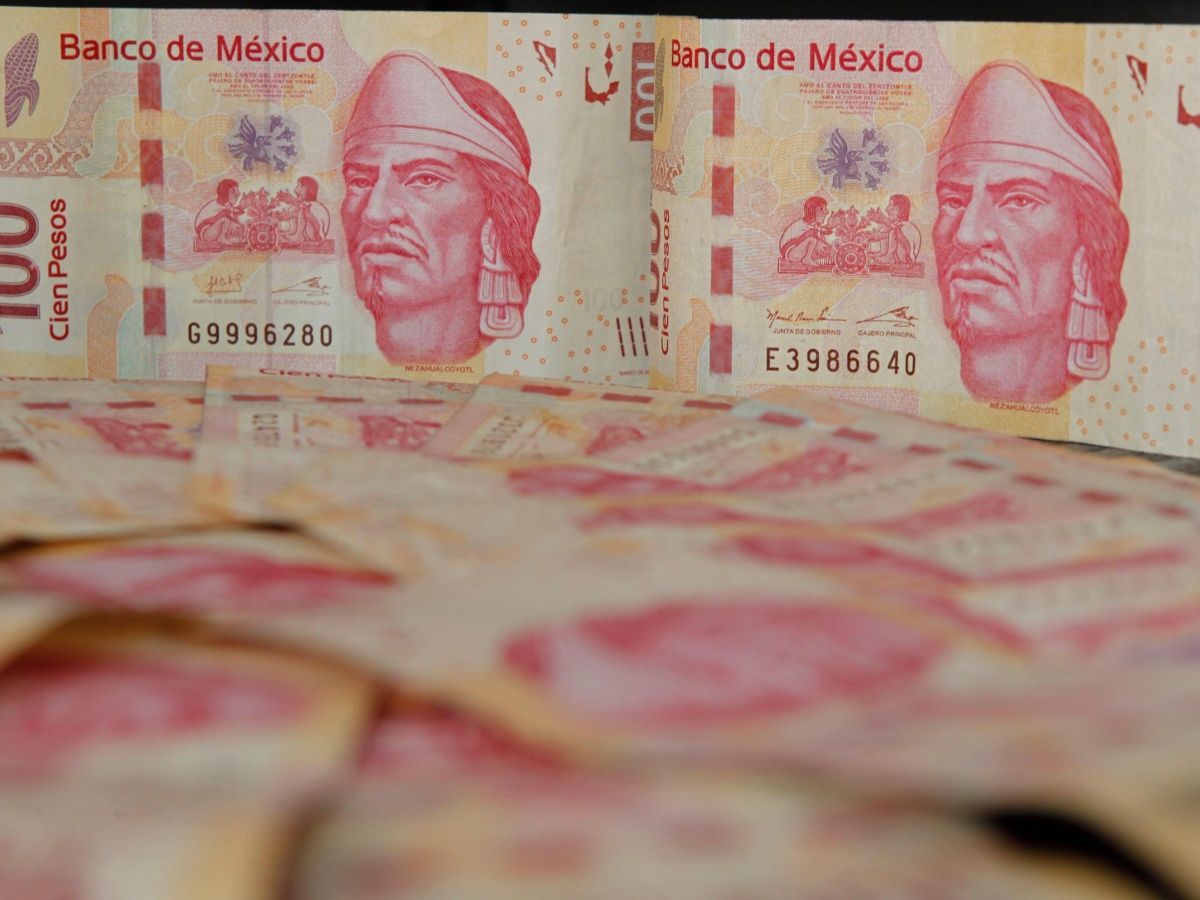 México acude a mercados financieros para reducir pagos de deuda externa