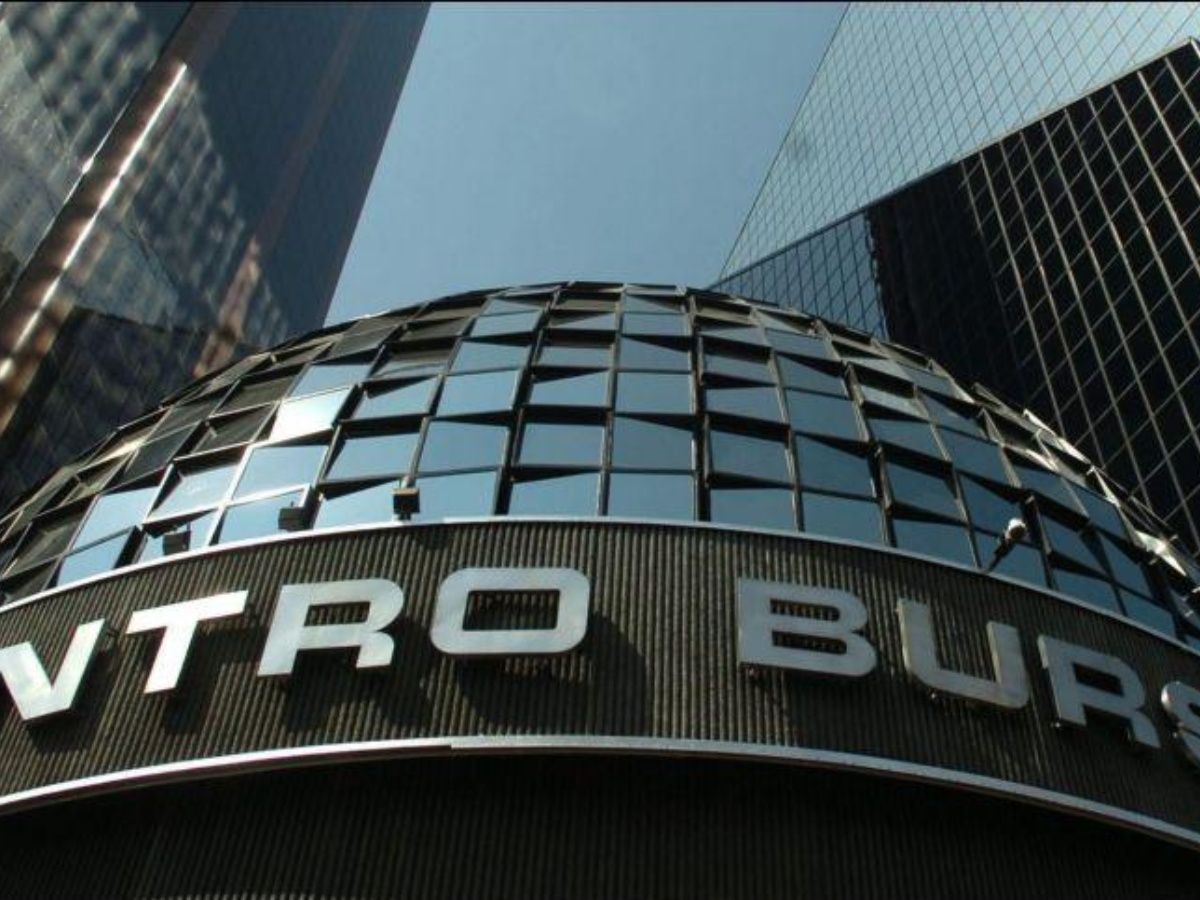 La BMV inicia al alza, atenta a negociaciones entre EU y China