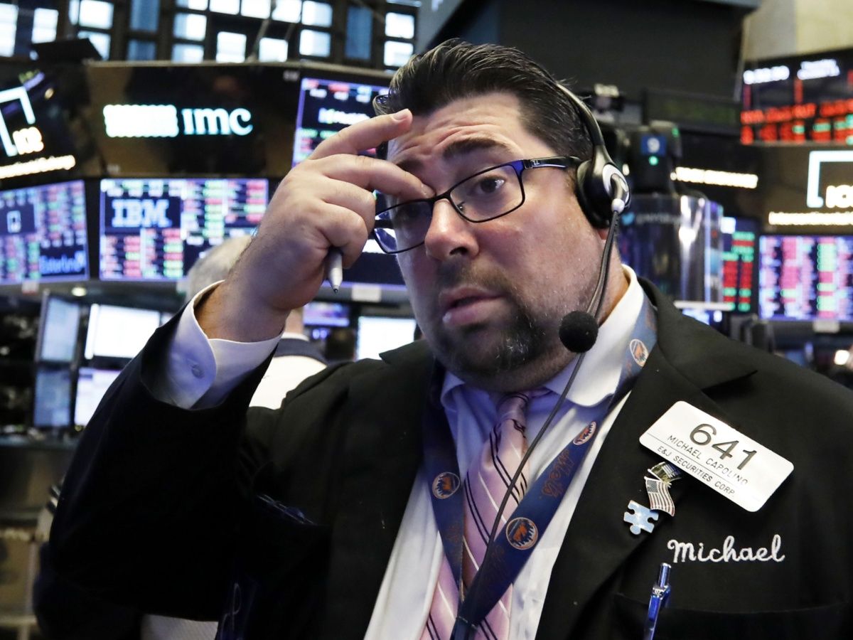 Wall Street cierra sin cambios luego de alza inicial