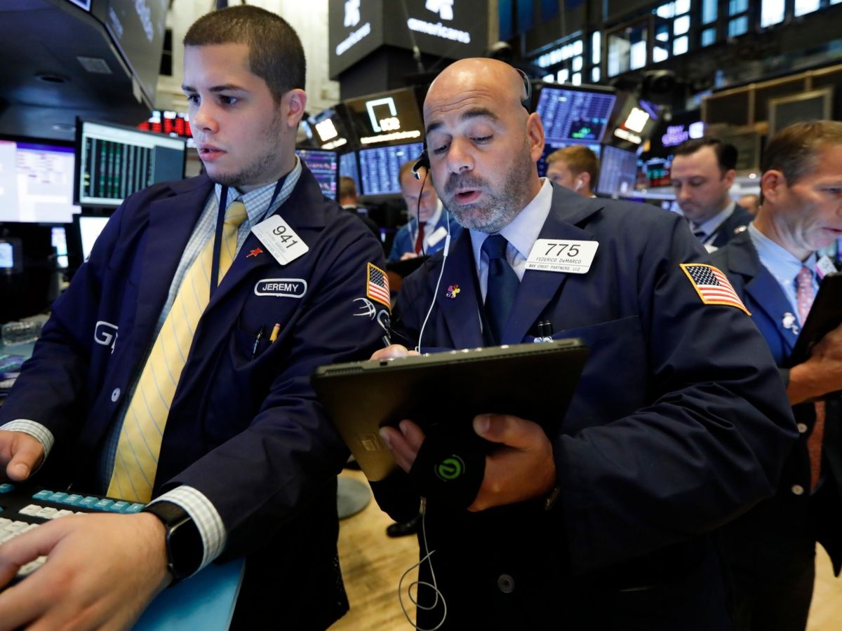 Wall Street sube tras volátil semana