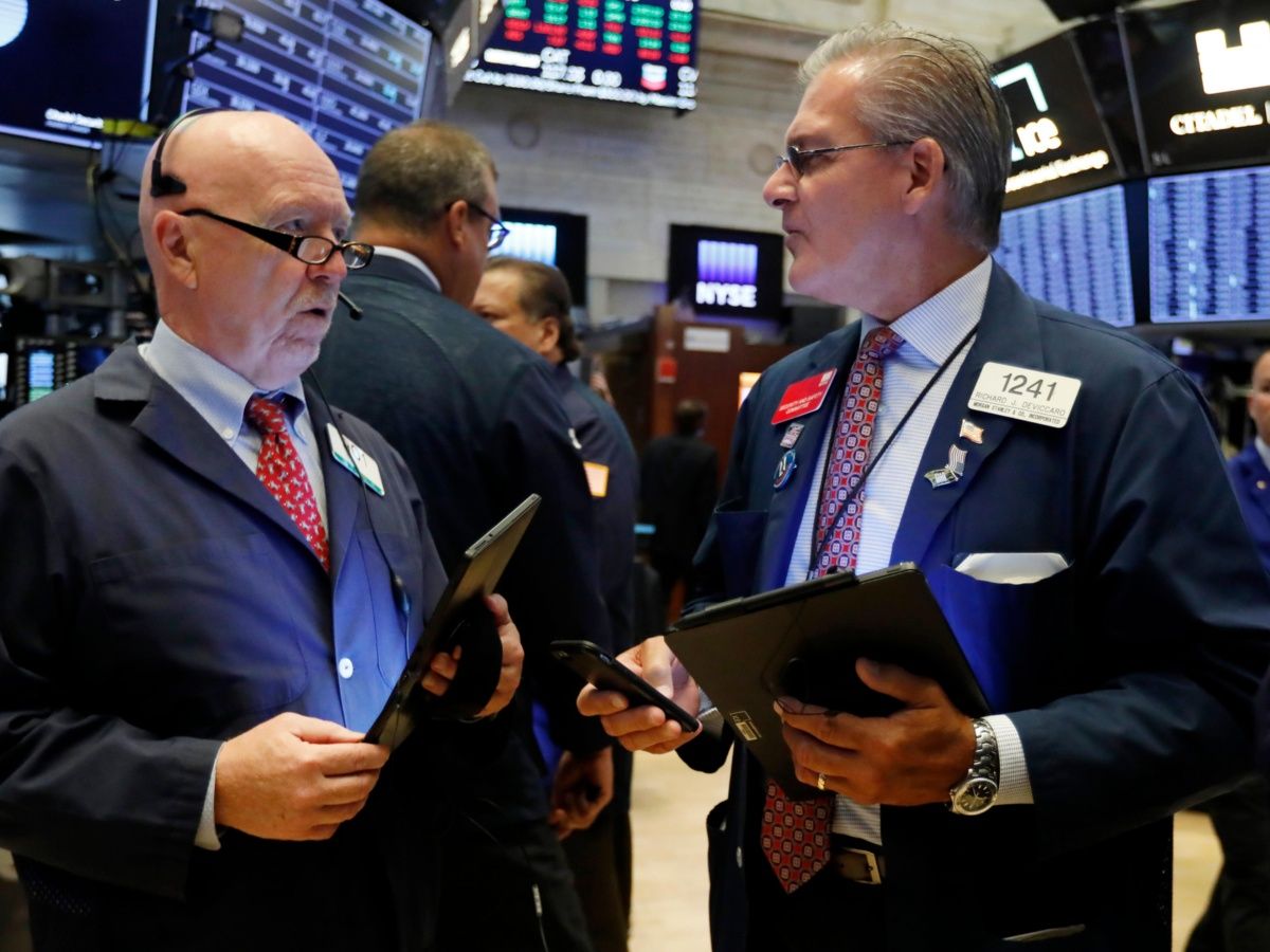 Bolsa de NY inicia operaciones con ganancias