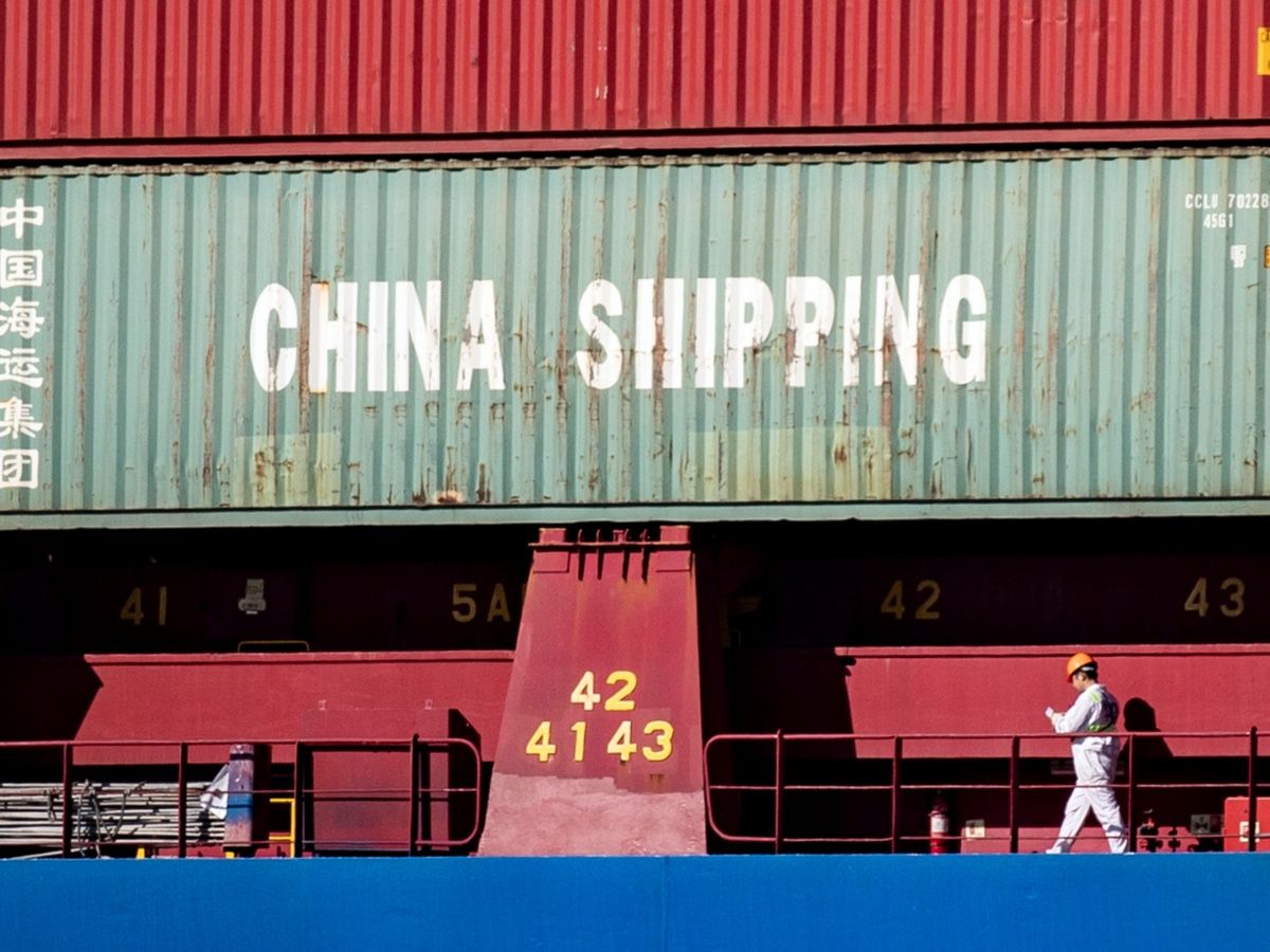 EU y China activan aranceles en guerra comercial