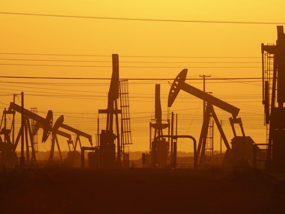 Reservas de petróleo en EU suben por primera vez en cinco semanas