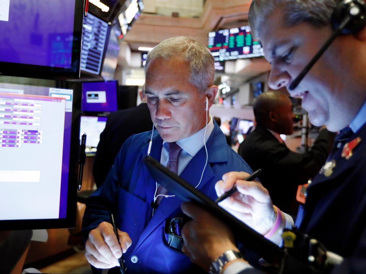 Wall Street cierra mixta antes de la reunión de la Fed